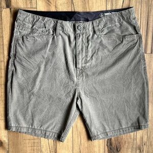 Volcom Men’s Surf N’ Turf Hybrid Short Waist 36